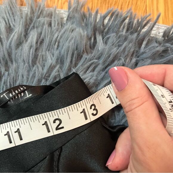Vintage Cache Black Satin Puff Mini Skirt Size 6 - Picture 3 of 4